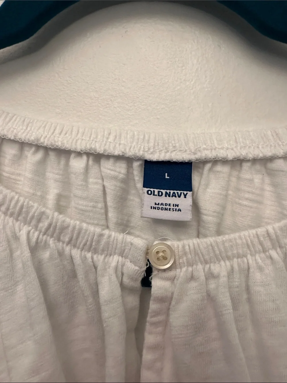 Old Navy Women’s White Puff-Sleeve Top